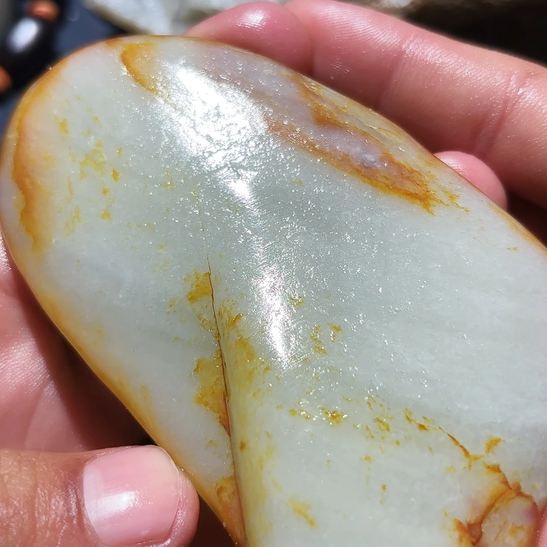 和田玉未镶嵌珠宝奇石