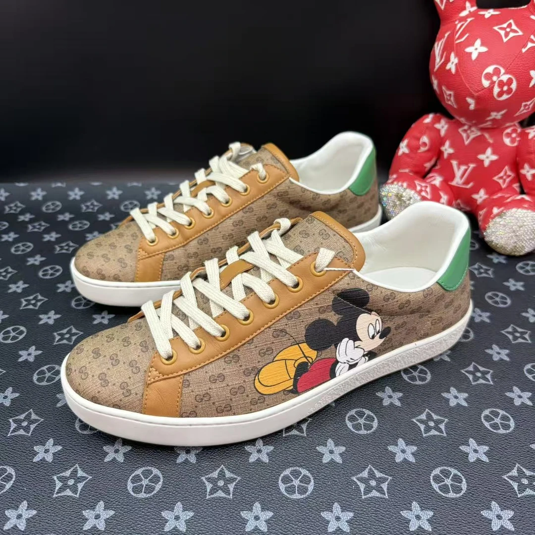 95新 GUCCI/古驰 男士棕老花米老鼠印花板鞋41欧码 ddm3275