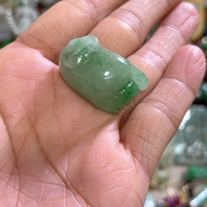 翡翠颈饰未镶嵌漂亮888888888888