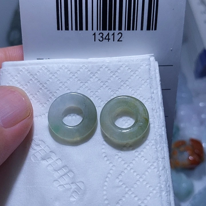 翡翠未镶嵌颈饰一