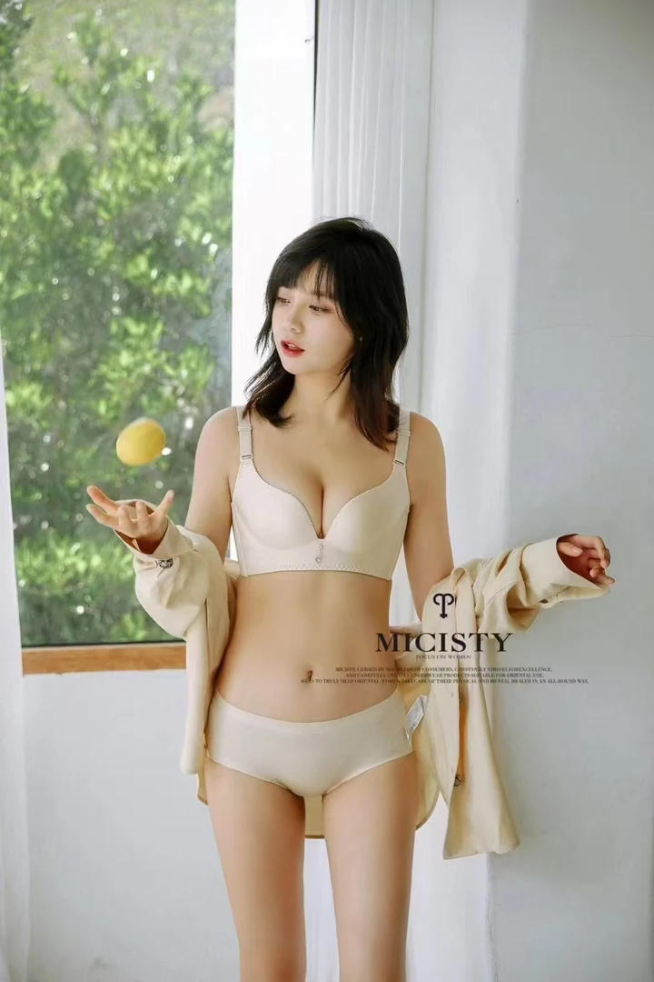 密汐皙迪裸睡款舒适调整型柔软聚拢文胸无钢圈透气无痕美背套装