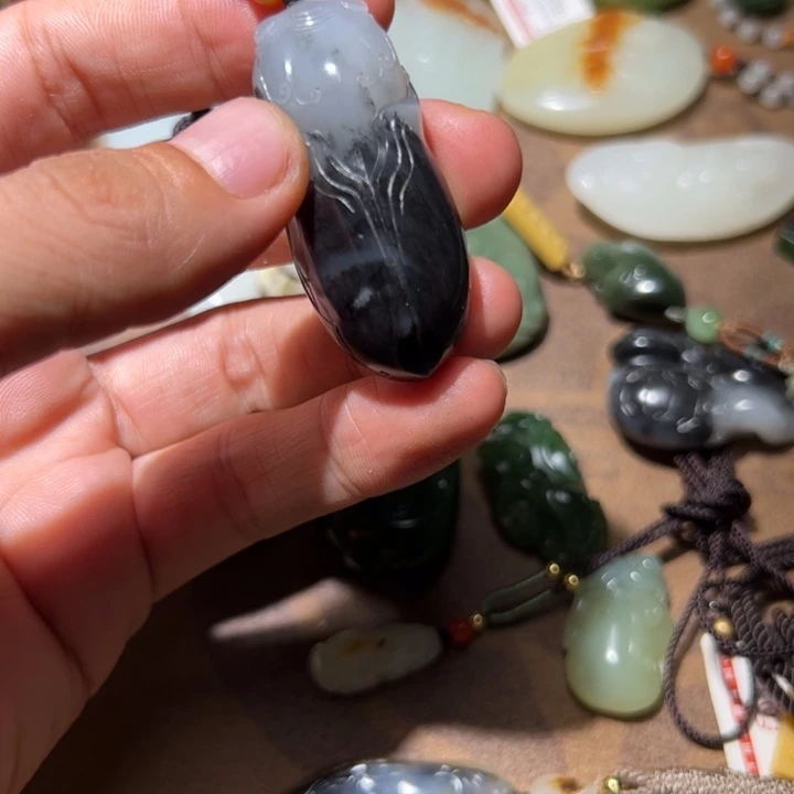 和田玉（糖玉）未镶嵌车挂谷*