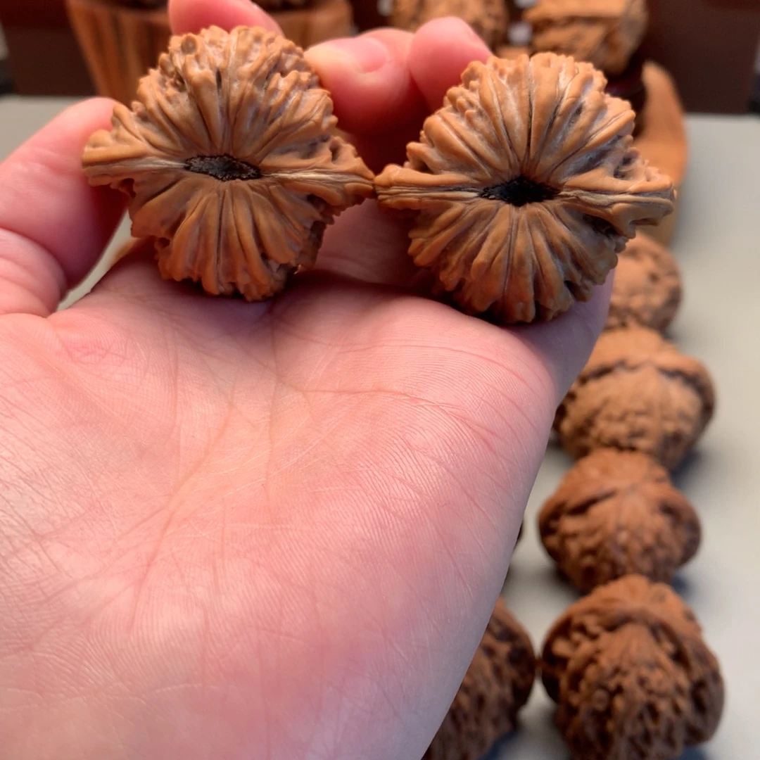 呼***车吊坠文玩核桃精品四座楼