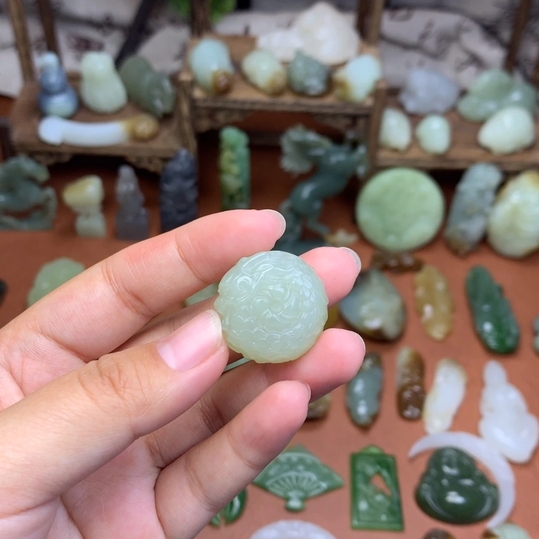 和田玉未镶嵌挂件