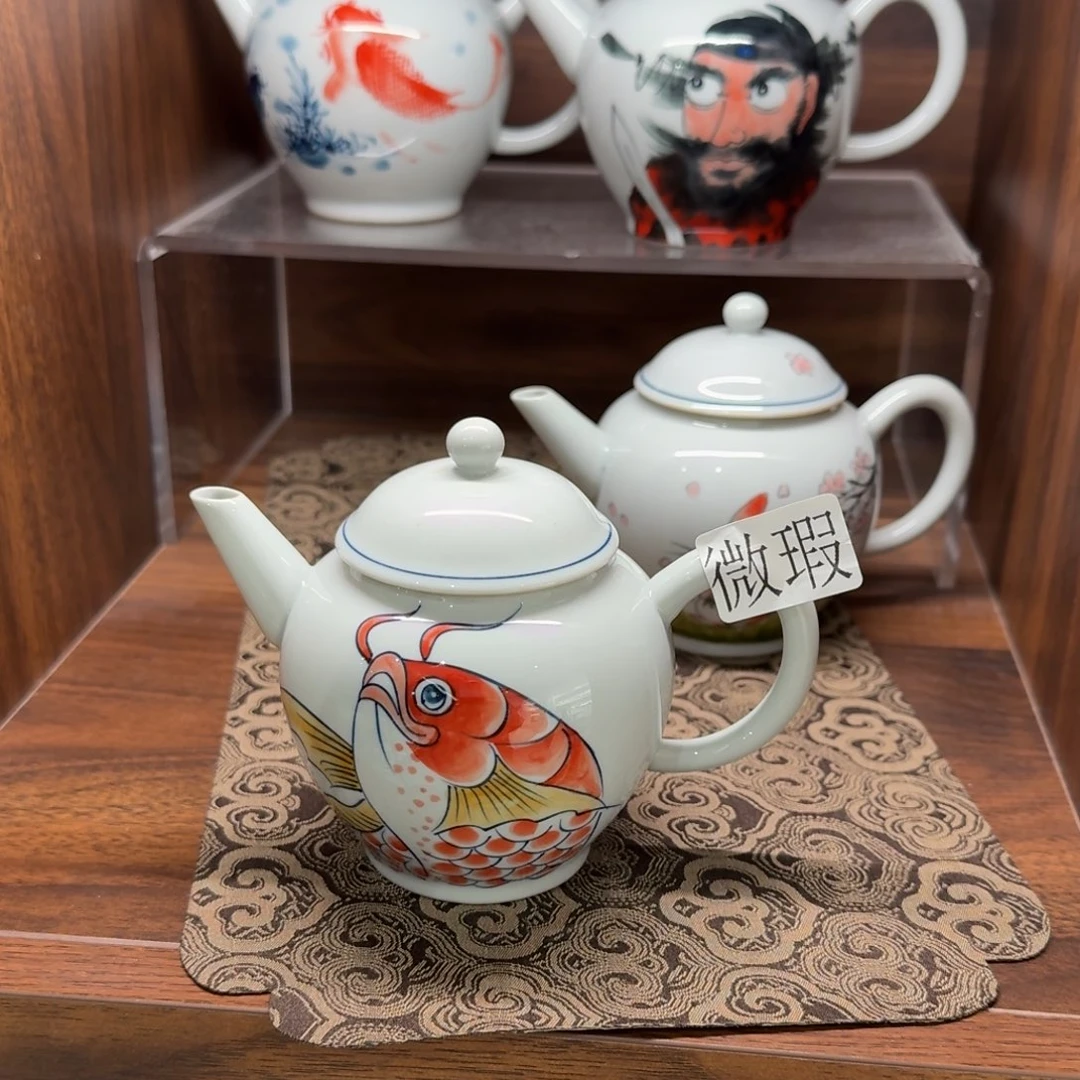 釉下手绘茶具微瑕