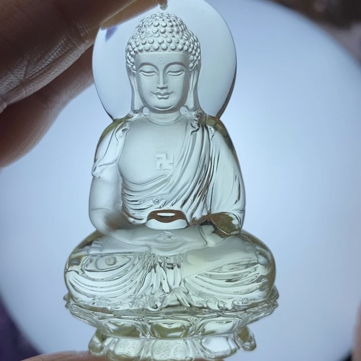 水晶颈饰未镶嵌九***?