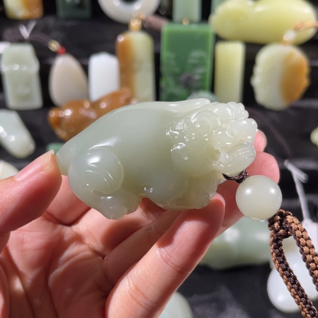 和田玉未镶嵌挂件