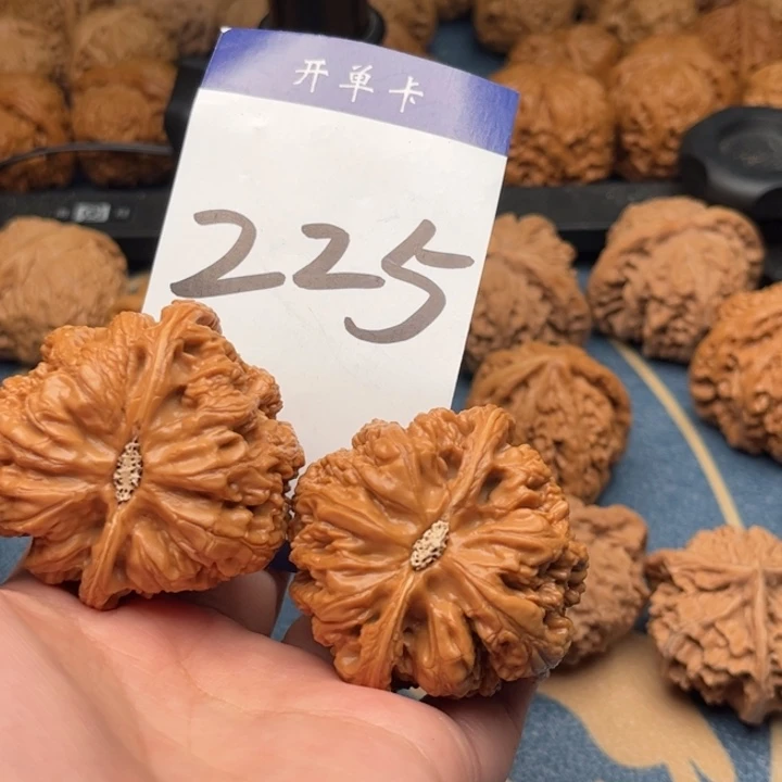 文玩核桃吊坠粗筋 47精修 225