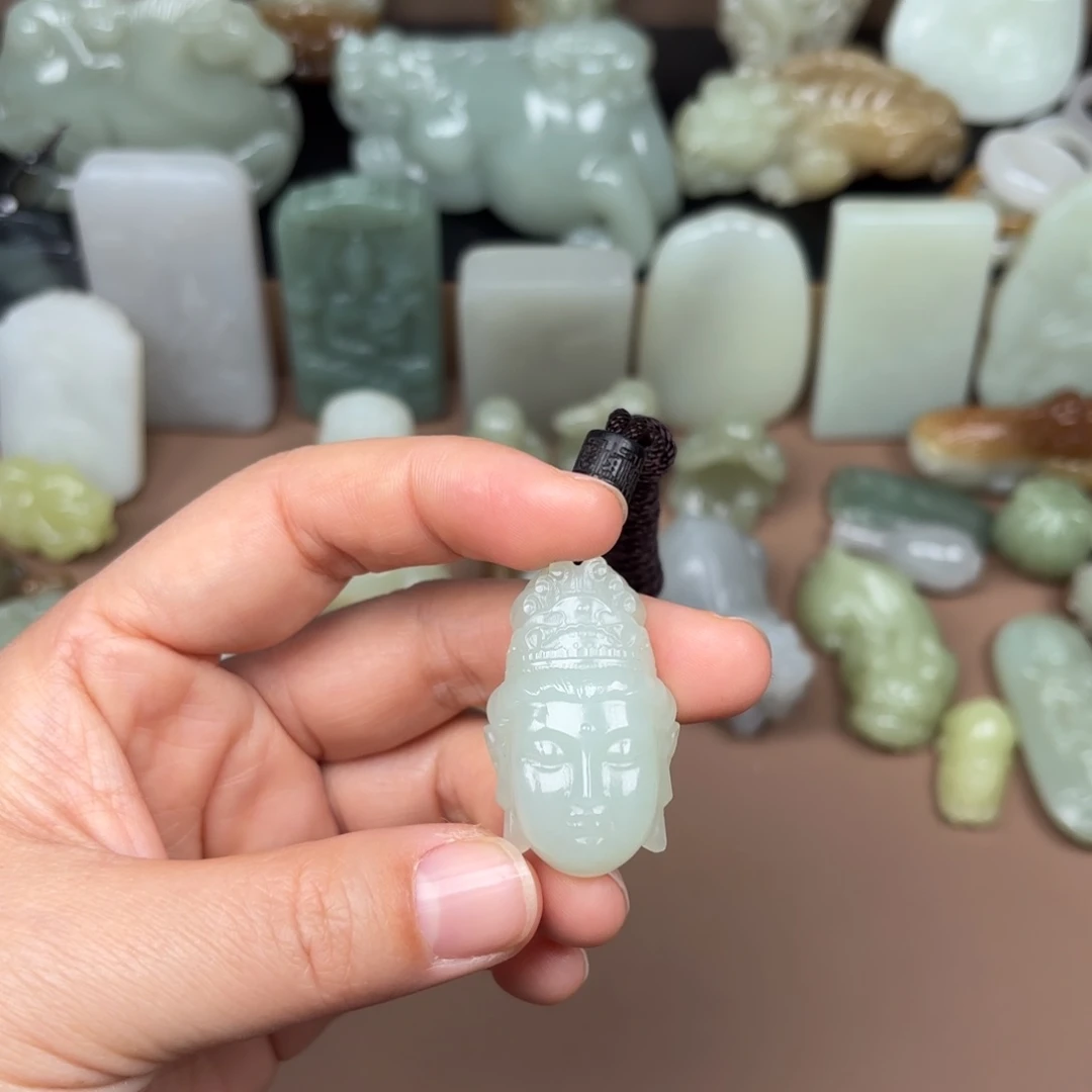 颈饰未镶嵌和田玉