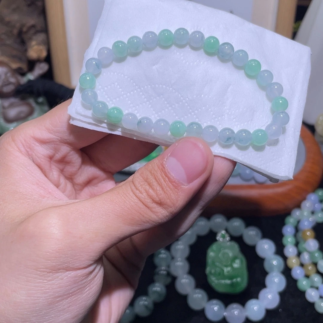 定制翡翠未镶嵌手串