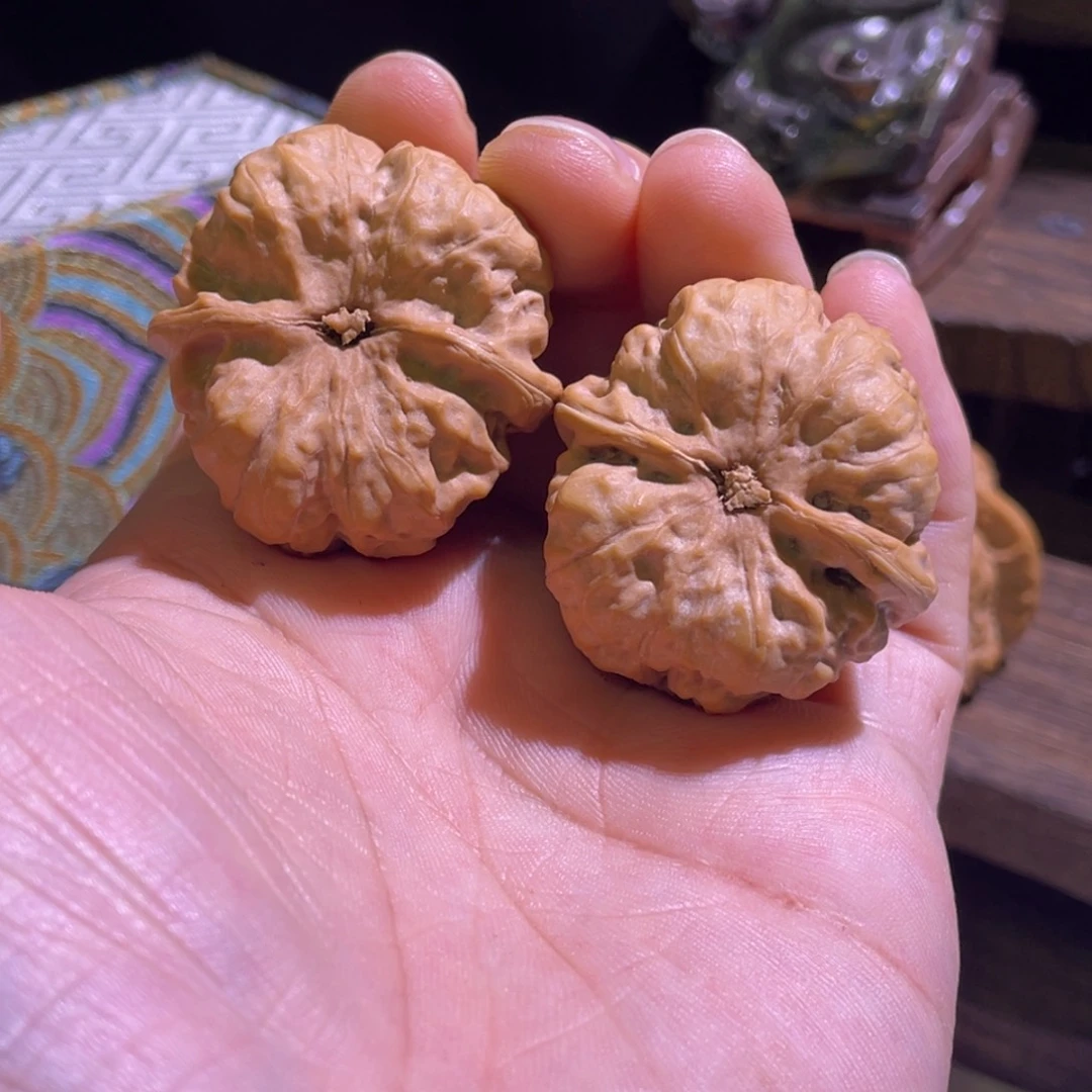 这***生吊坠文玩核桃蛤蟆