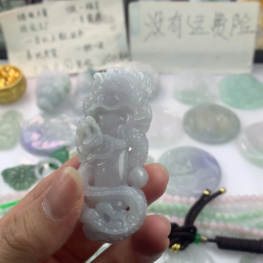 翡翠颈饰未镶嵌＿