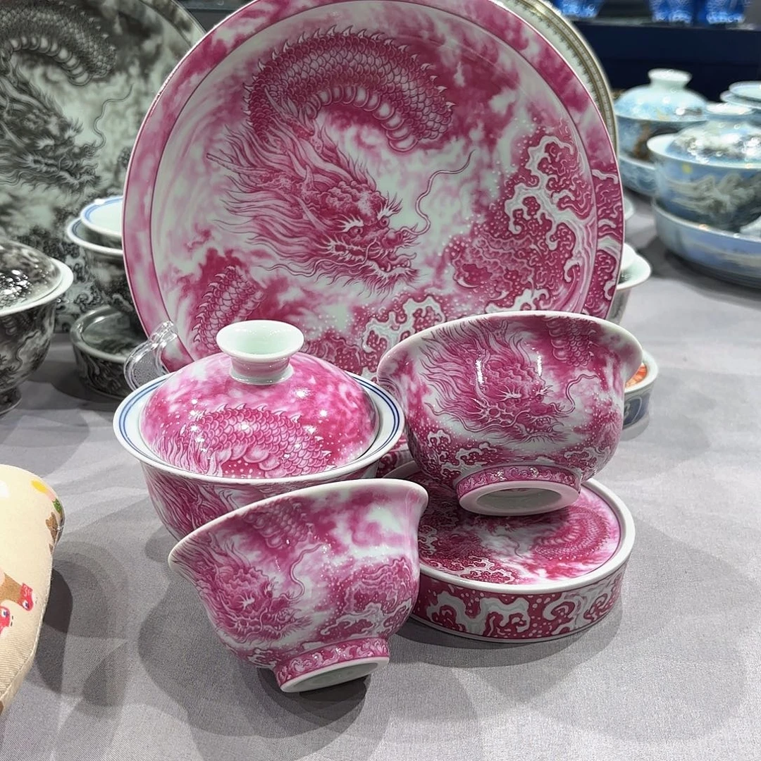 瓷片景德镇瓷器精品陈列