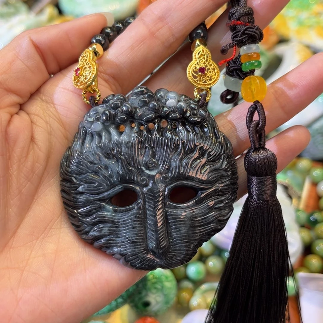 翡翠颈饰未镶嵌待编款