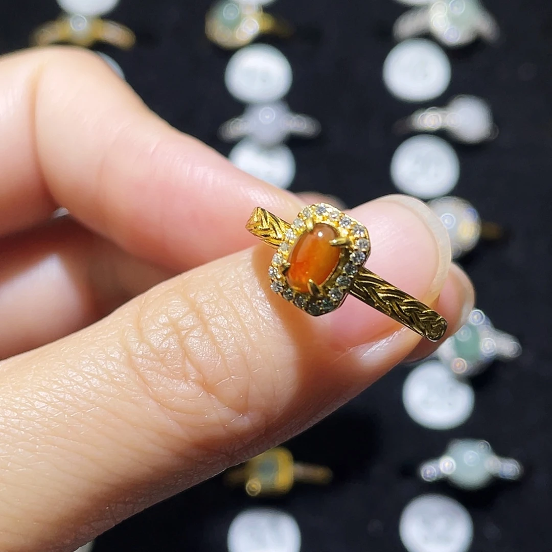 翡翠未镶嵌戒指戒指