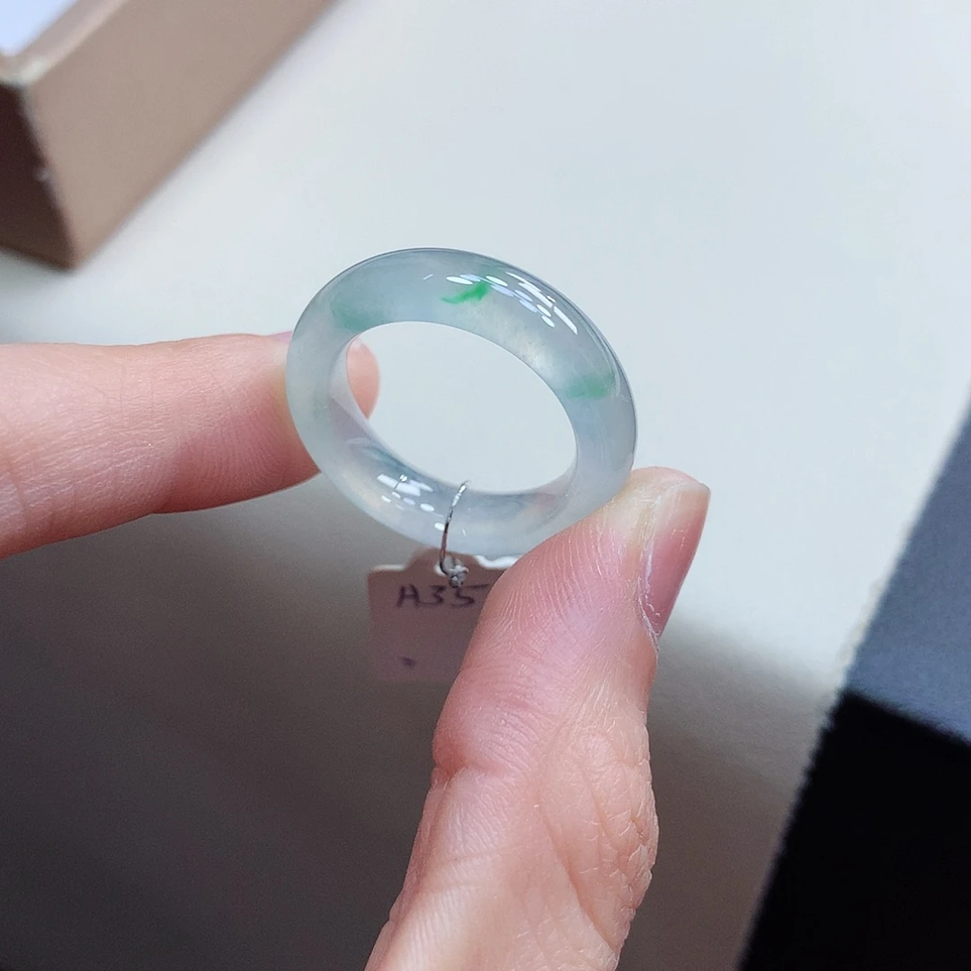 翡翠戒指未镶嵌17-18号