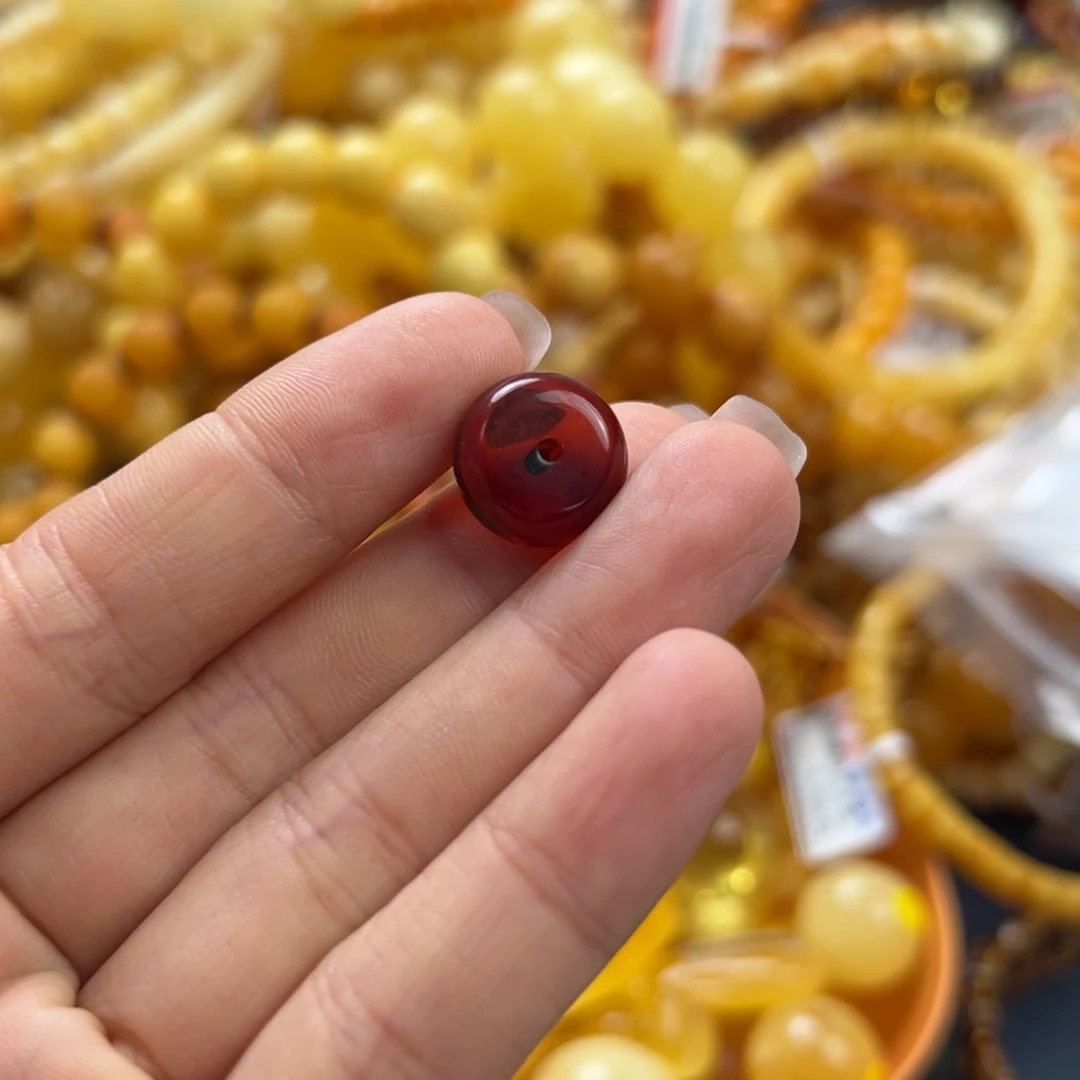 未镶嵌琥珀珠宝奇石