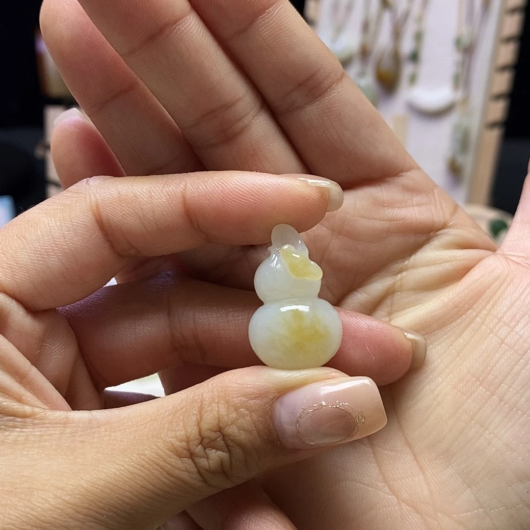 颈饰未镶嵌和田玉S***?