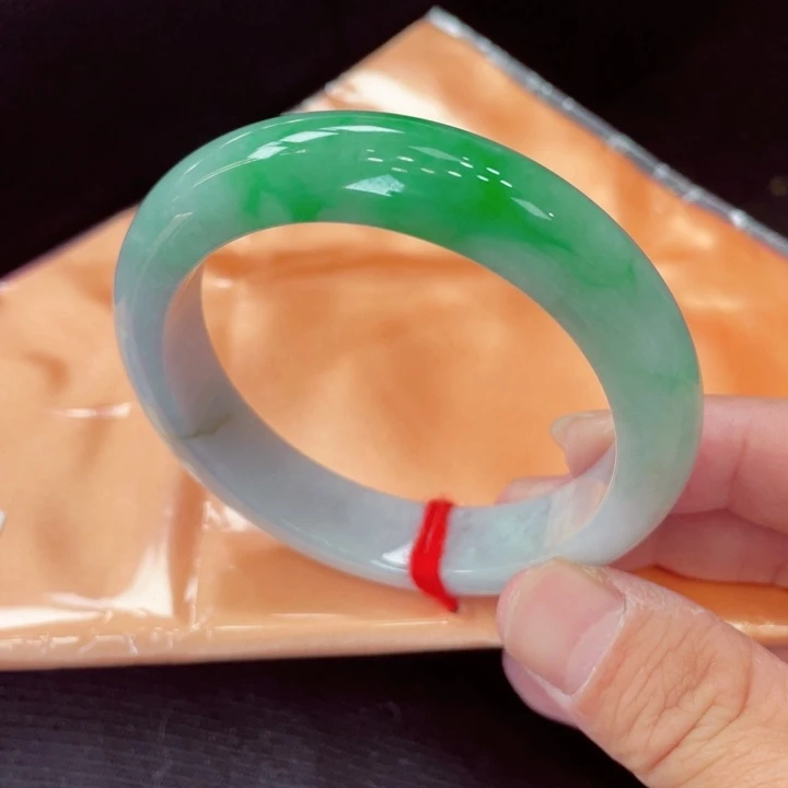 未镶嵌手镯翡翠翡翠