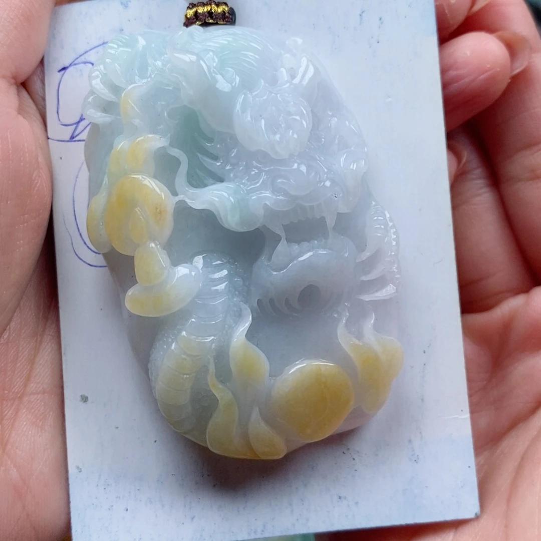 翡翠颈饰未镶嵌大*大翡翠