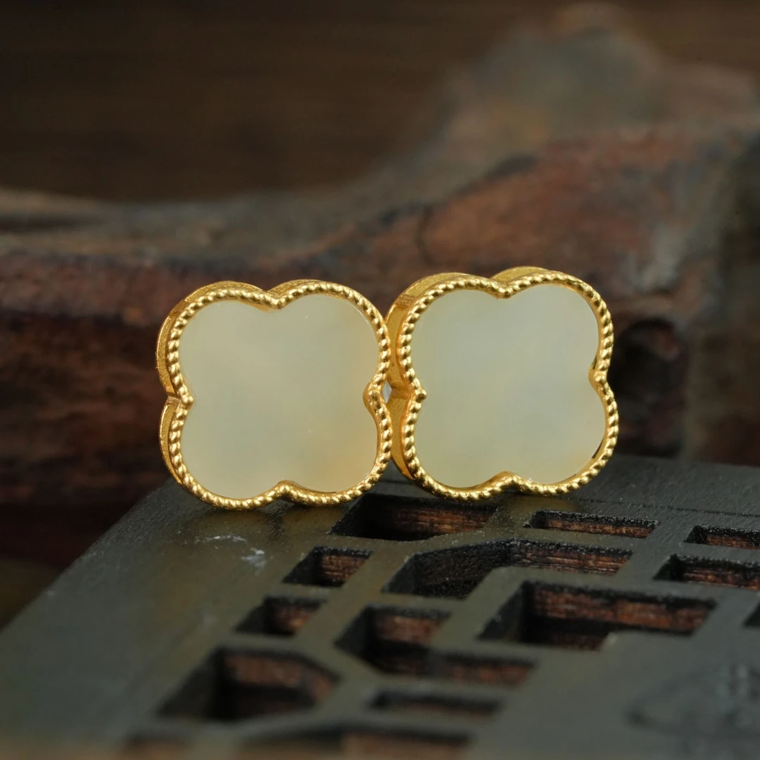 【小北好物】S925银和田玉耳钉约11*11mm【多样性发一件】QH08X715