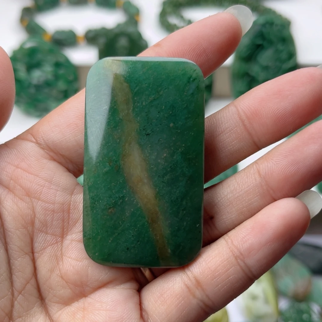 山***经独山玉未镶嵌挂件