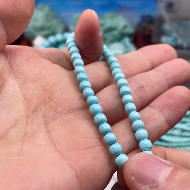 绿松石颈饰未镶嵌