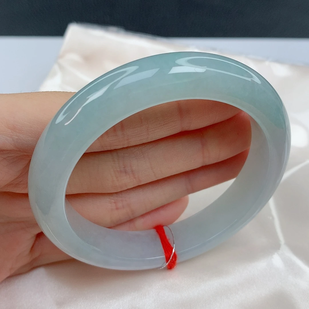 翡翠手镯未镶嵌57.5正圈种水好