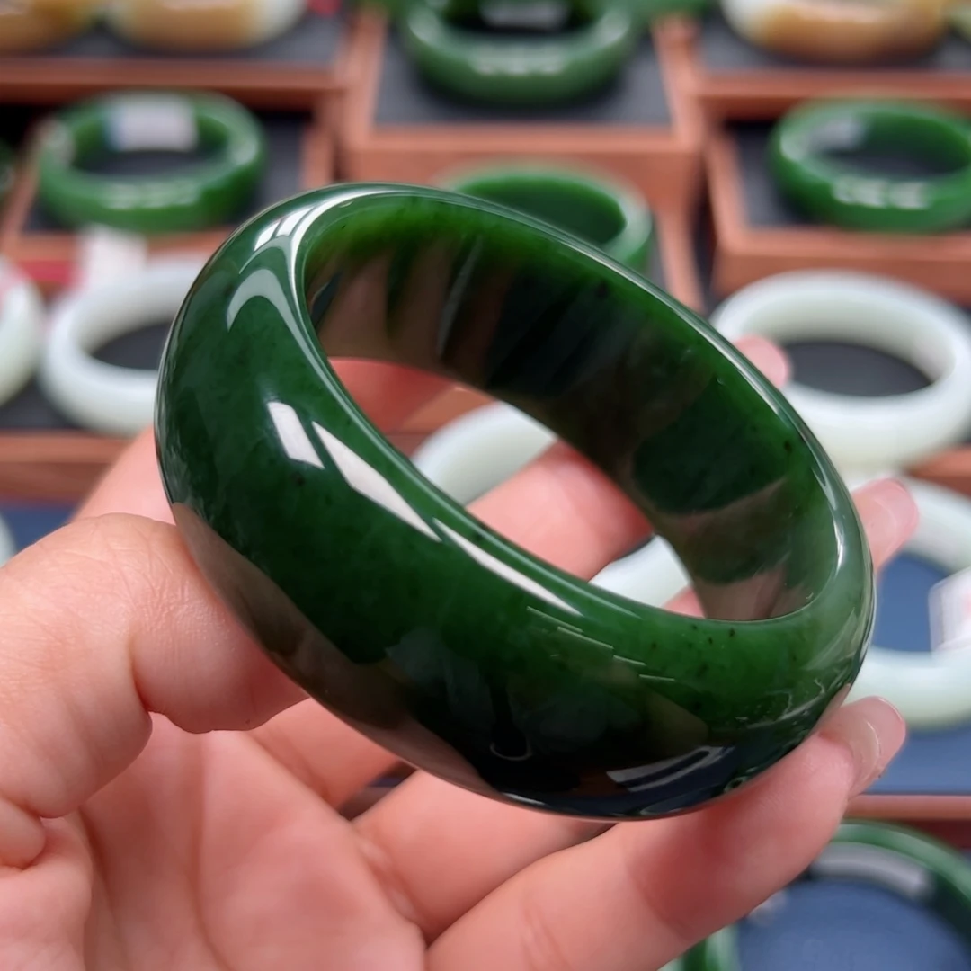 未镶嵌手镯和田玉（碧玉）