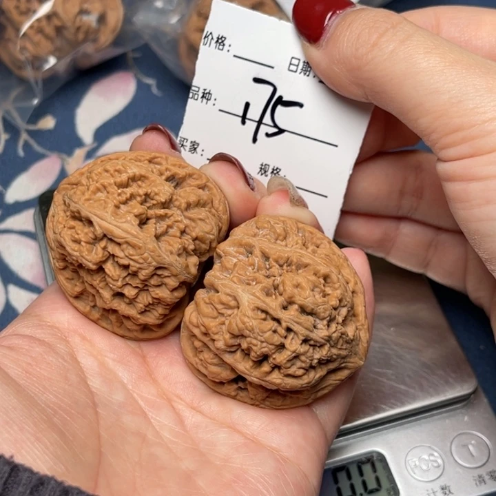 文玩核桃把件粗筋42