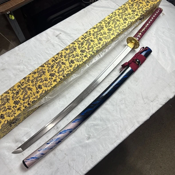 2824 龙泉昊天宝剑花纹钢武士刀实木漆鞘未开刃