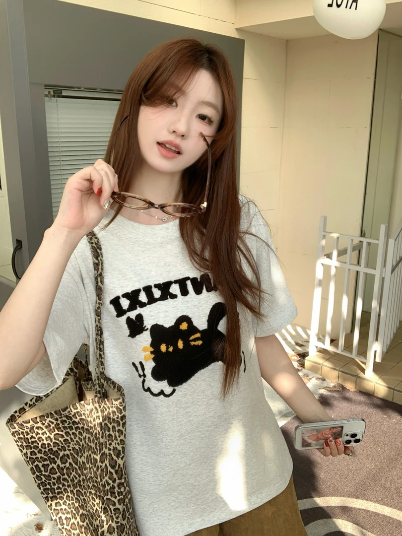【黑猫咪】2025年新款圆领刺绣白色短袖t恤宽松男女半袖上衣女夏季