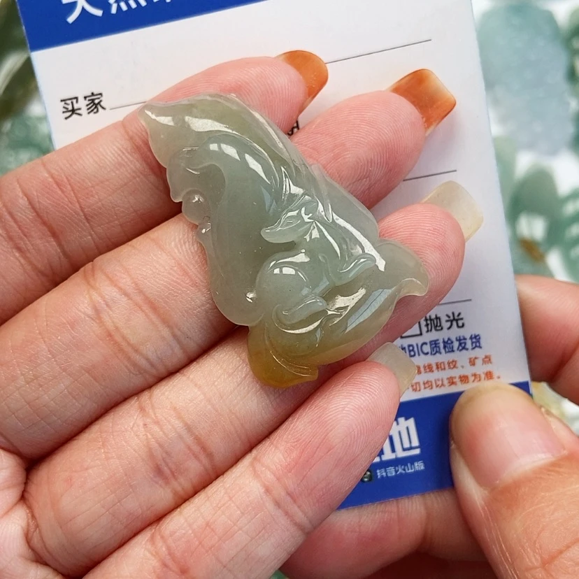 【闪购商品】翡翠颈饰未镶嵌九尾狐