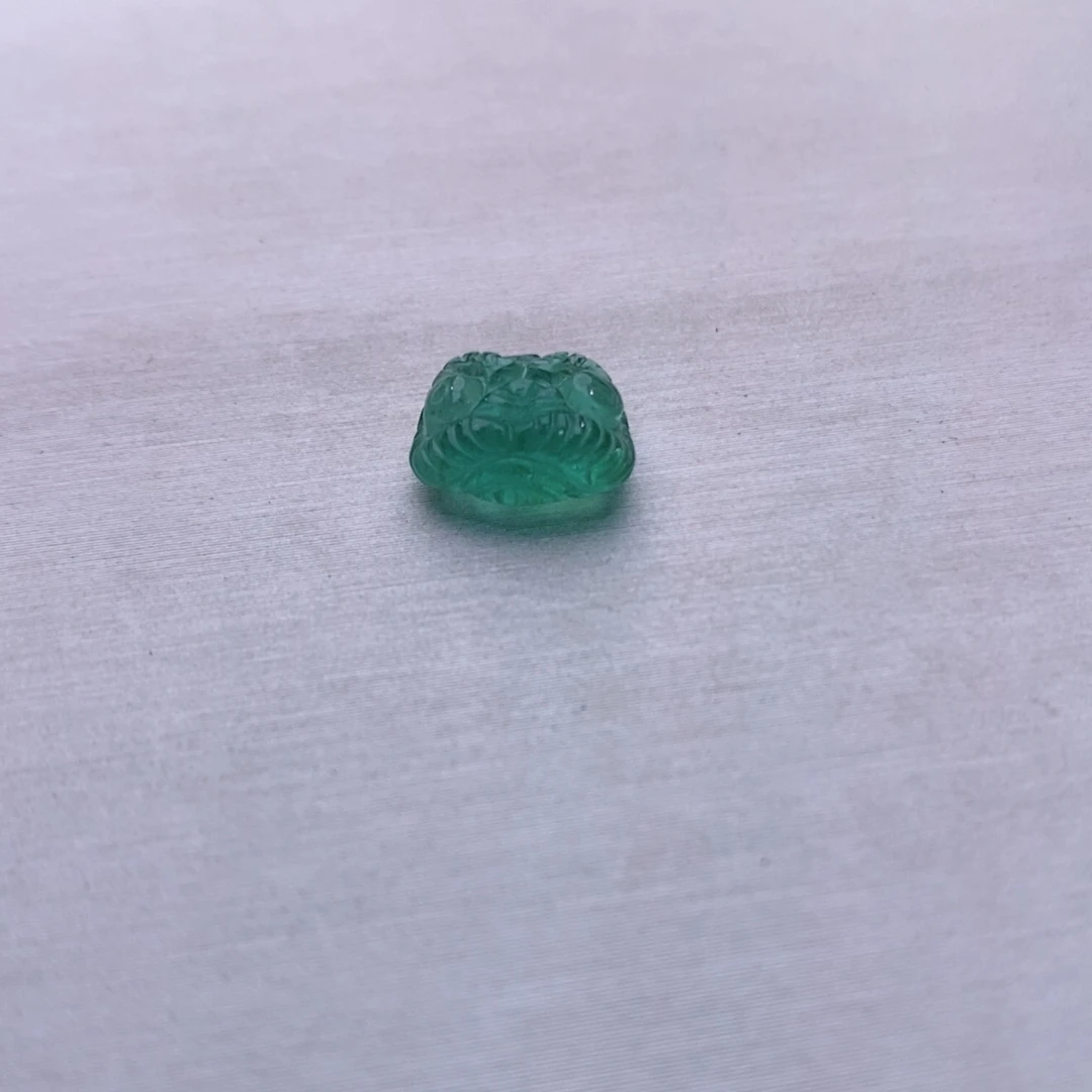 醒狮未镶嵌碧玺碧玺A醒狮