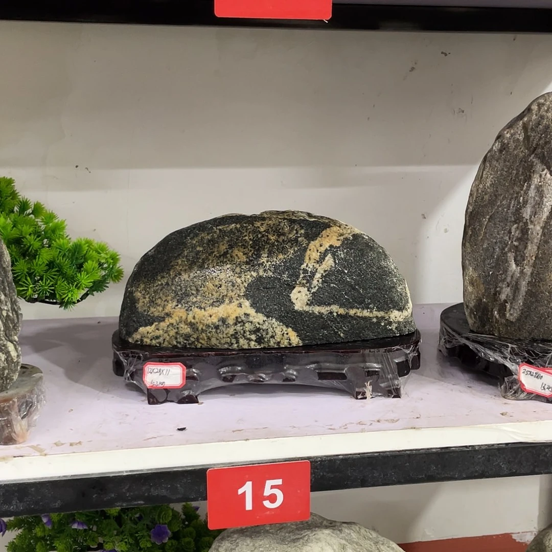 雨***。石材靠山石平安石摆件