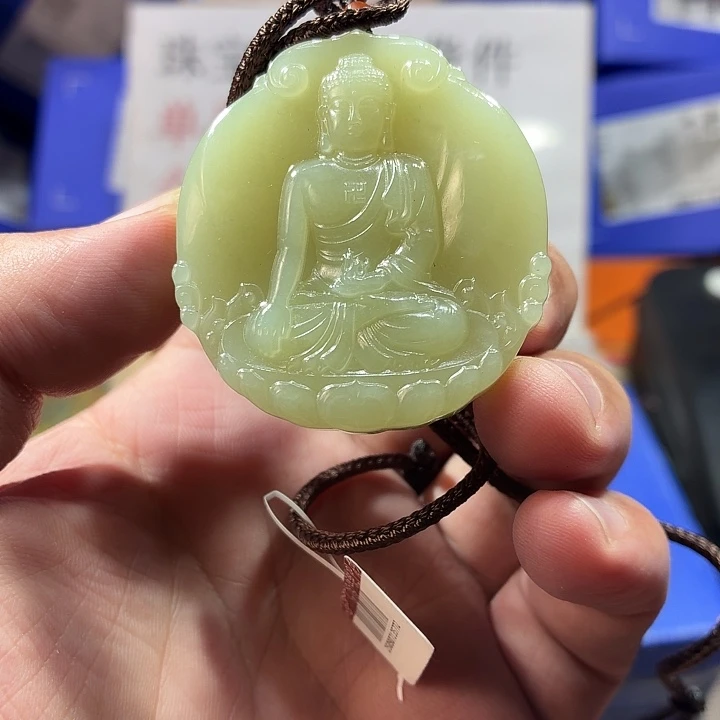 颈饰未镶嵌和田玉（糖玉）
