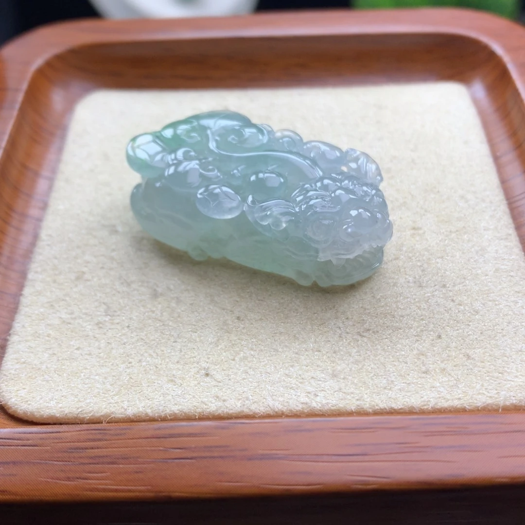 翡翠未镶嵌颈饰20