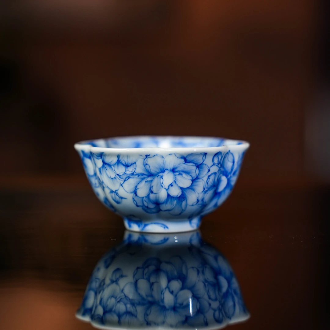 《青樵轩》青花栀子花手绘花口杯