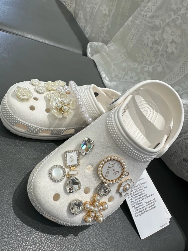 LLTZKids 洞洞鞋卡洛尺码偏大