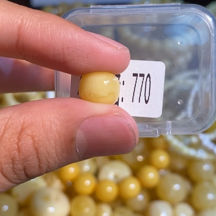 琥珀未镶嵌珠宝奇石770