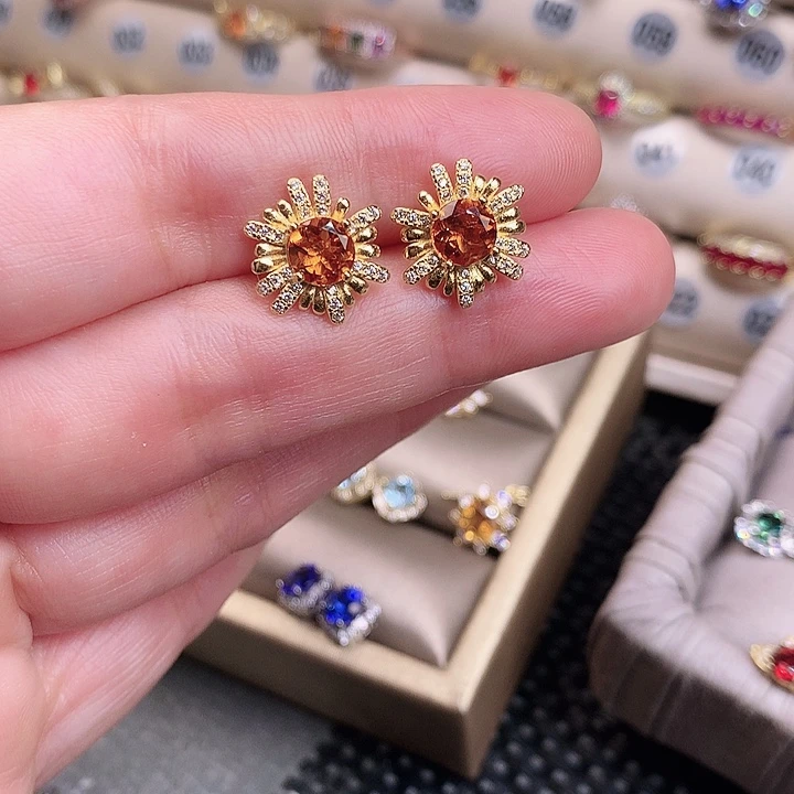 雨***齐水晶银S925镶嵌耳饰