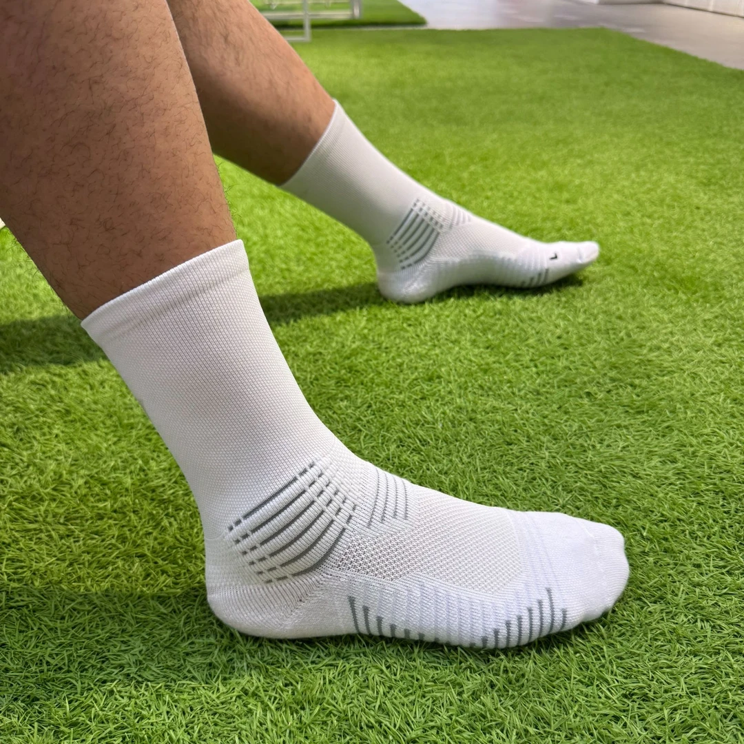 乐吾运动：乐吾二代足球中筒袜2.0升级版莱卡薄款运动训练袜