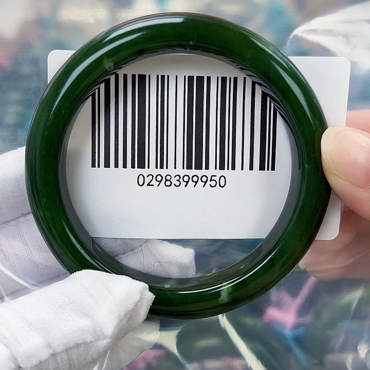 飘***摇和田玉未镶嵌手镯包容60