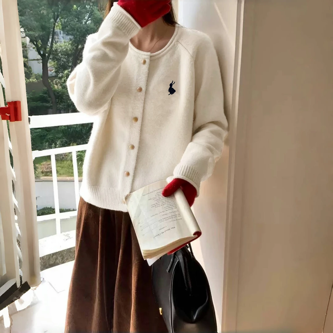 观想空间 / 多巴胺圆领温柔针织开衫13958花契200斤胖mm休闲时尚