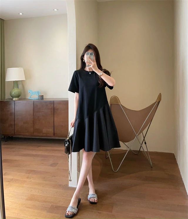 轻奢极简风女士连衣裙