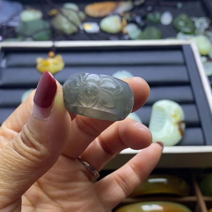 蛇纹石玉手镯未镶嵌弥**贵