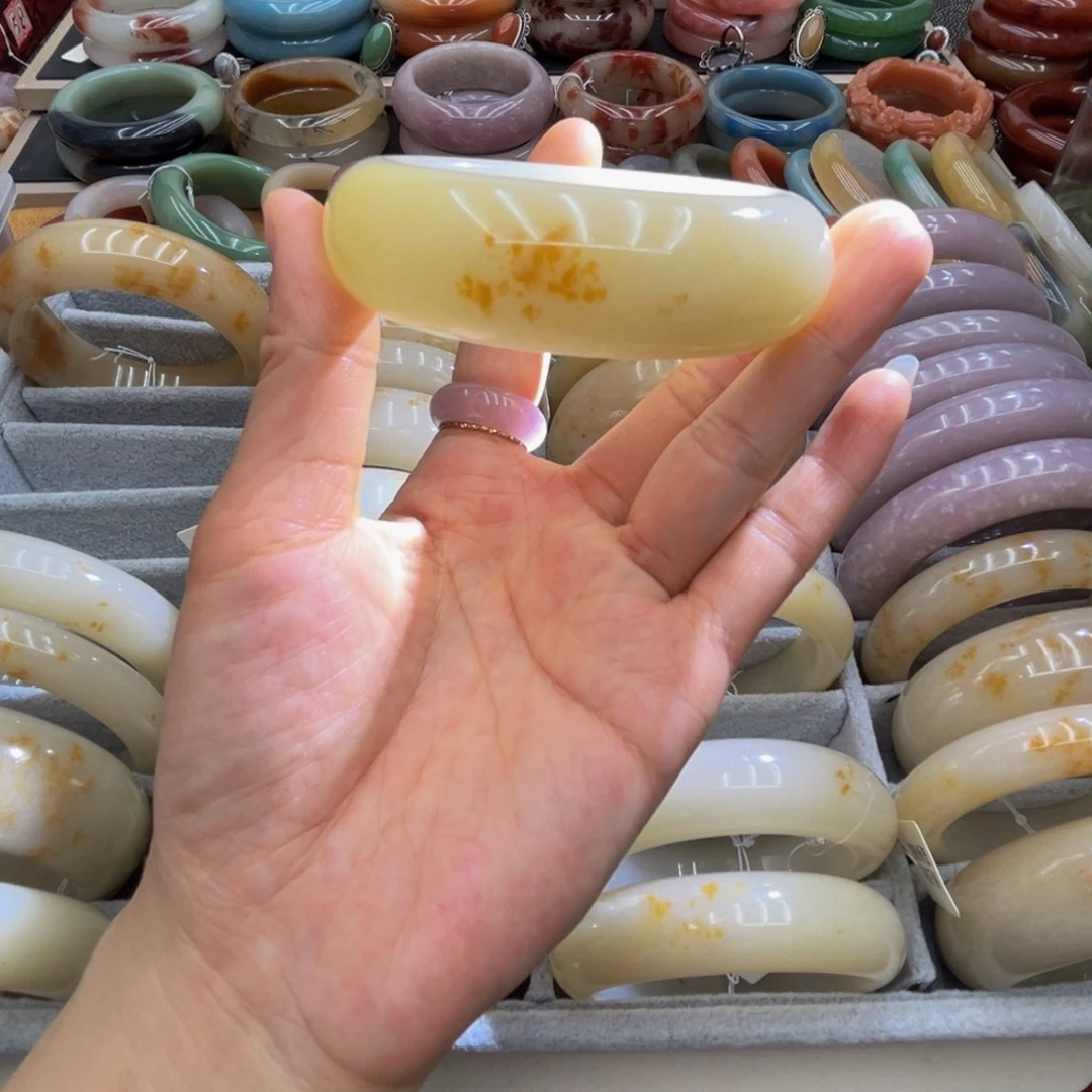 石英质玉未镶嵌圈口56
