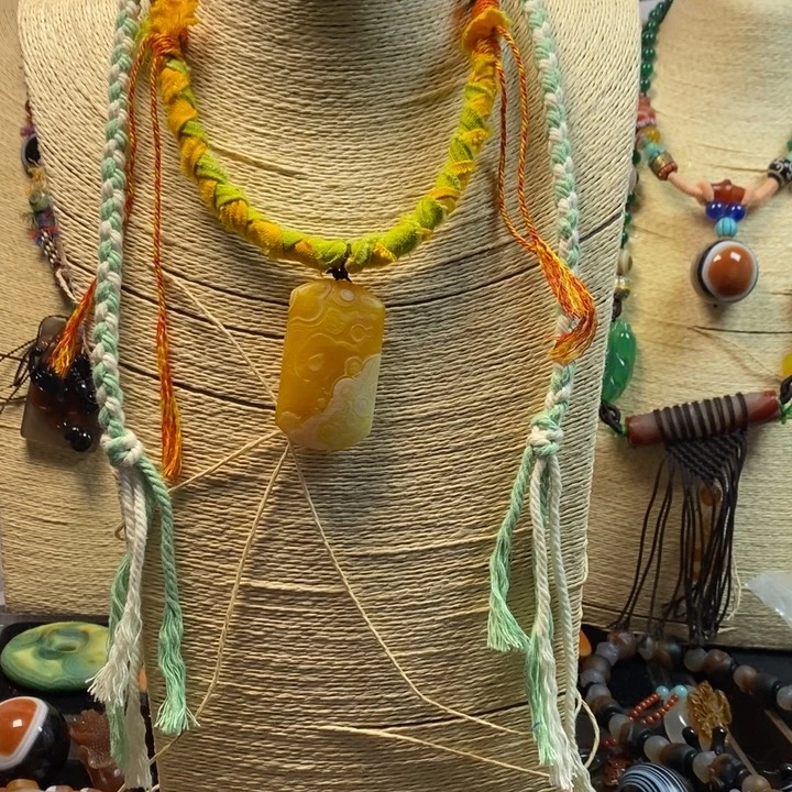 玛瑙/玉髓未镶嵌颈饰