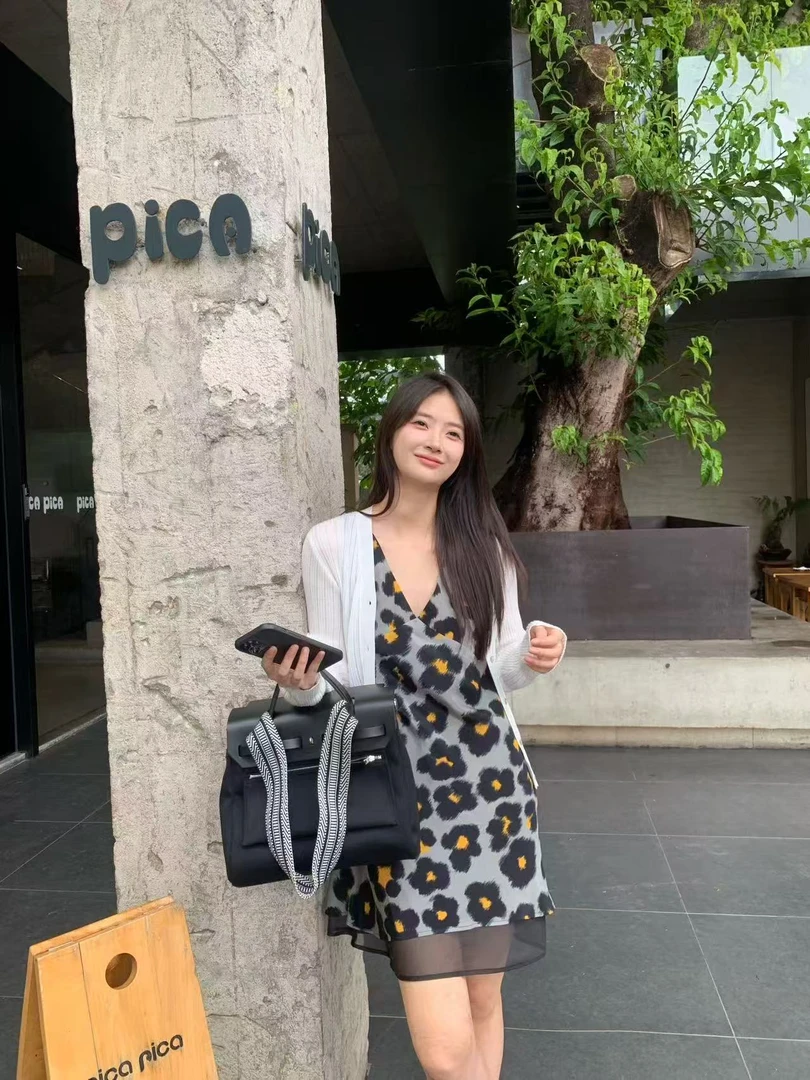 温柔瑶-Ersan#“100人丝”V领减龄碎花裙#2579（裙长85cm 腰围86）