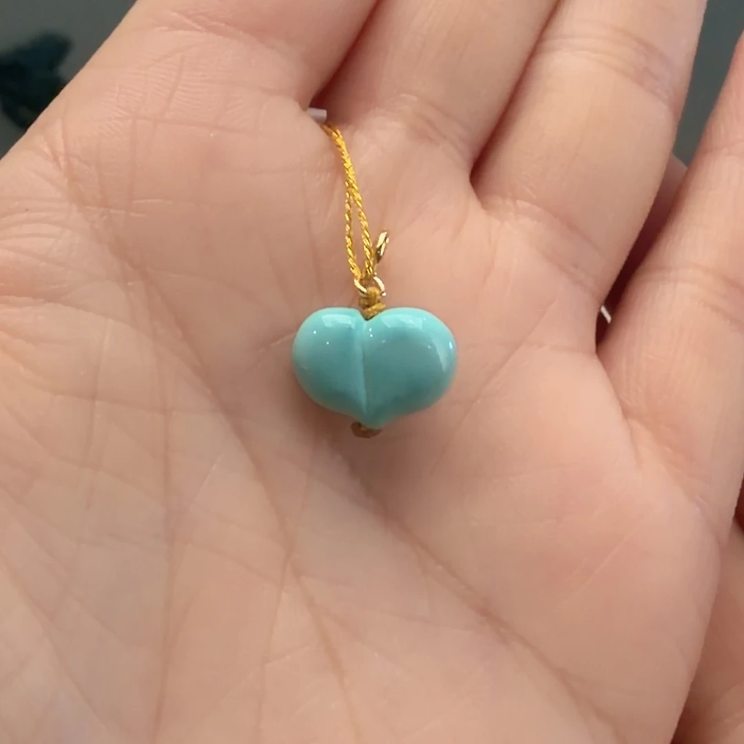 绿松石未镶嵌颈饰